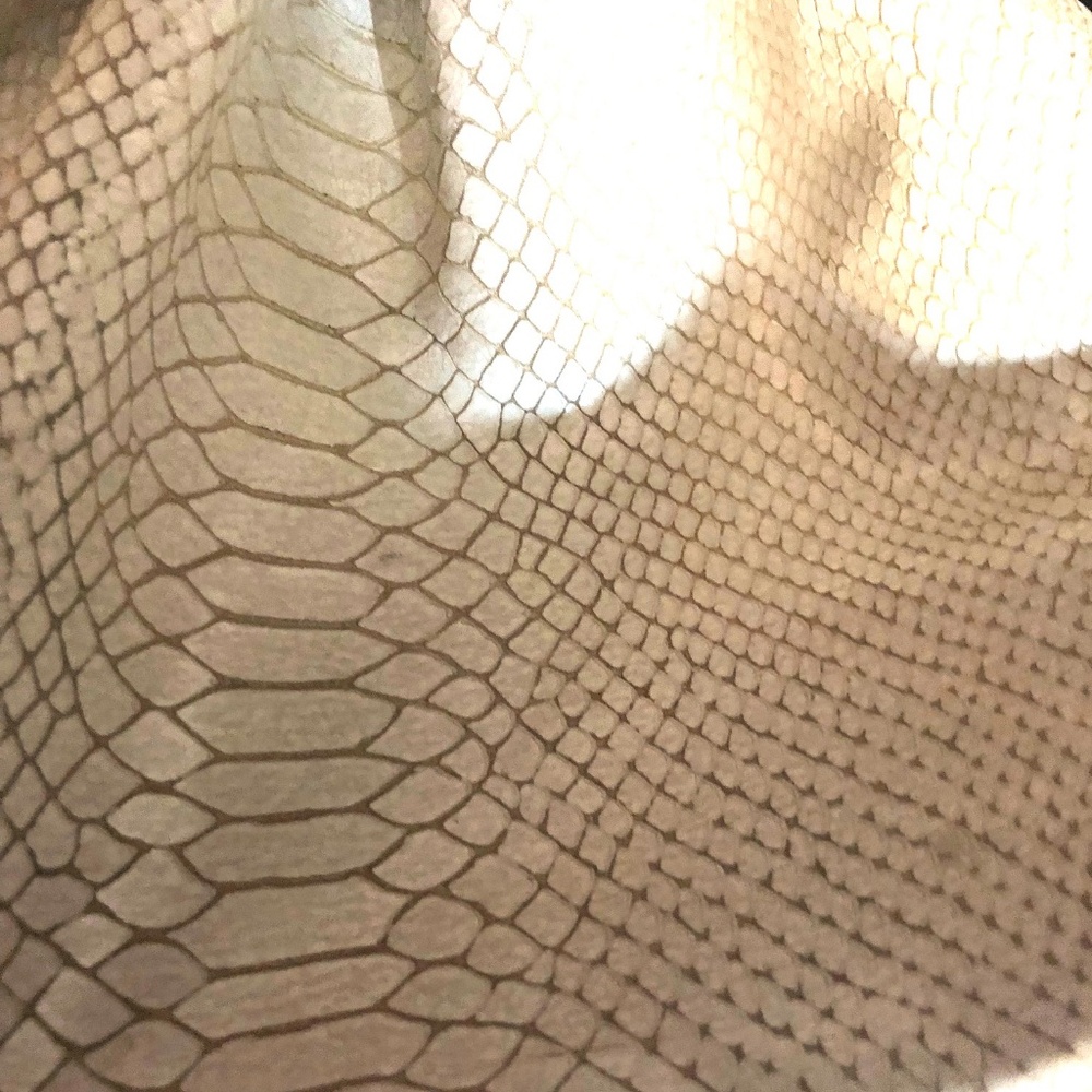 Handbag - Picture 6 of 8